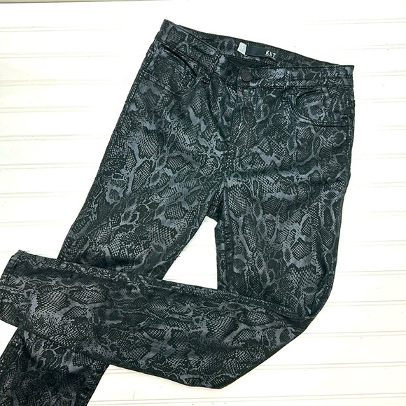 Kut from the Kloth black high rise Mia jeans 6 - Picture 1 of 8